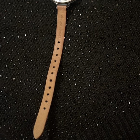 Fossil Watch - Picture 7 of 7